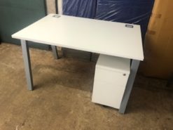 1400 White workstations