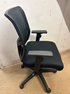 Alternative view of MESH BACK Operator Chairs
