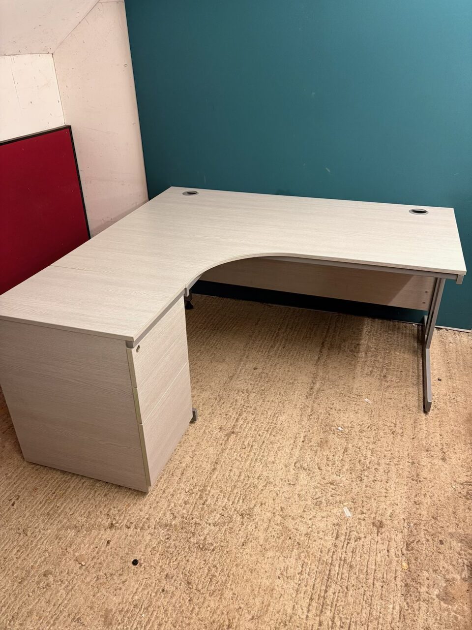 1600 Light Grey radial workstations with desk high pedestal