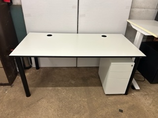 1600 White workstations with White mobile pedestal