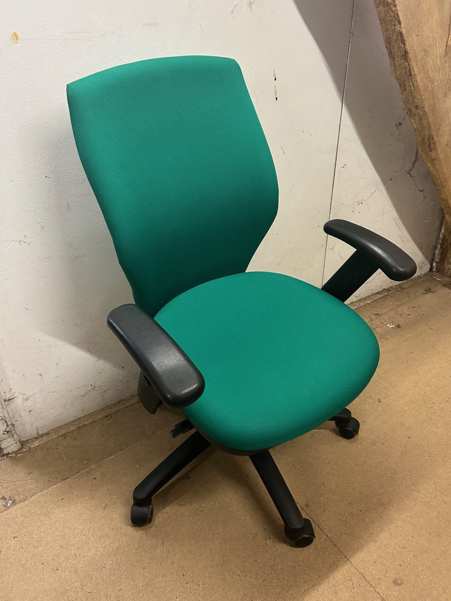 OPERATOR Chair with adjustable most things Surrey Office Supplies