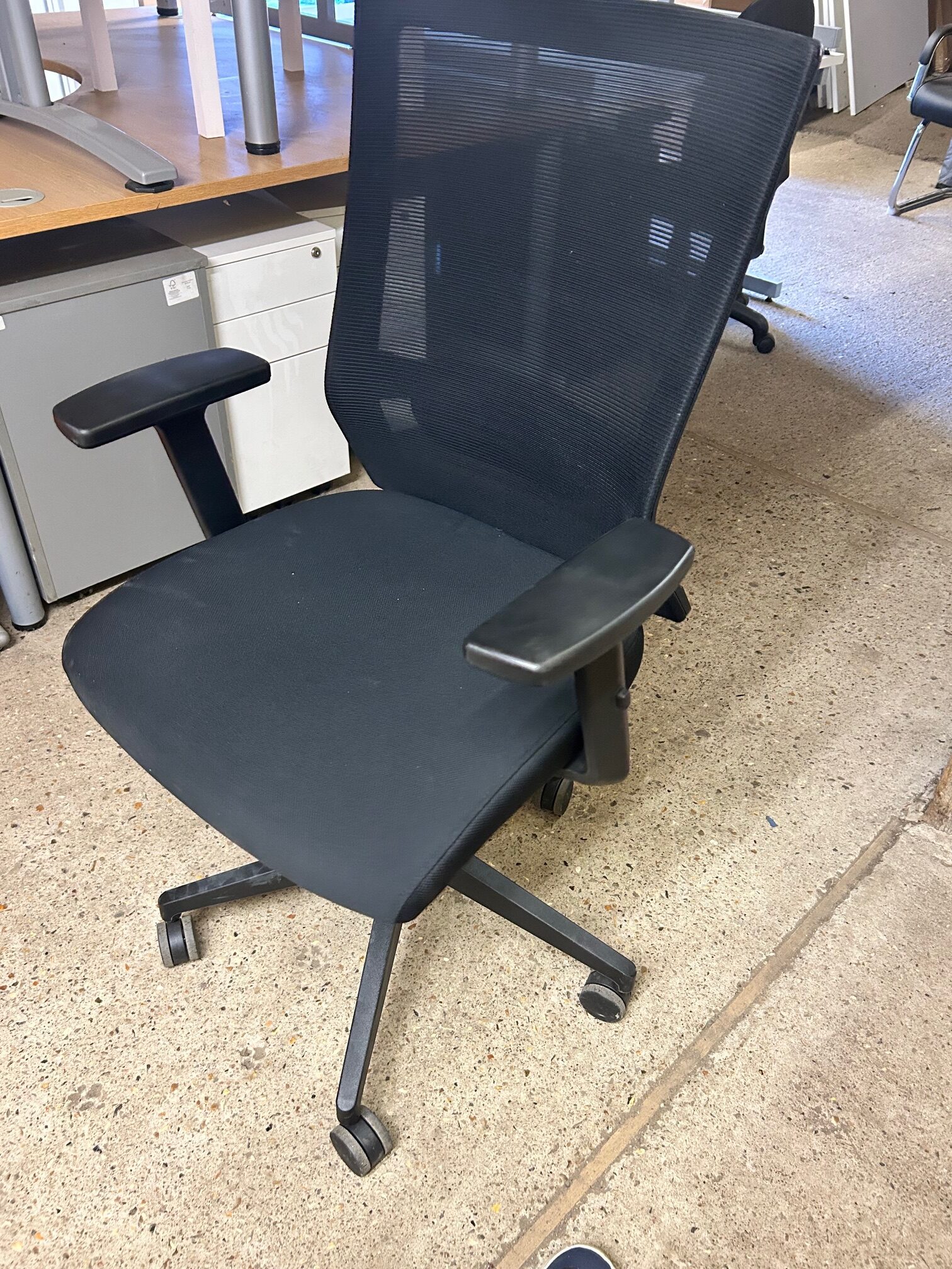 MESH Back Operator Chairs -1