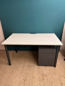 1400 White workstations with Tub legs and dark grey pedestal